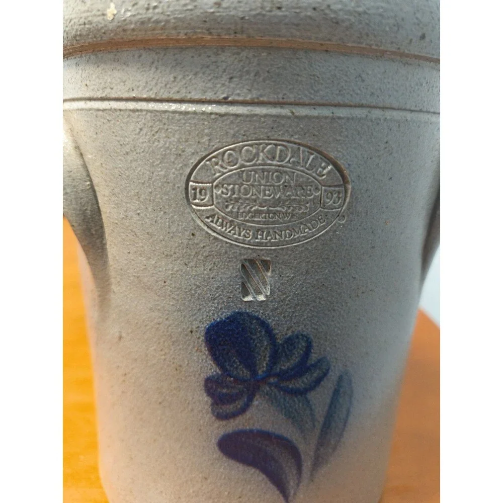 1993 Rockdale Union Stoneware 6 Inch Rachels Kitchen Cobalt Blue Heart Crock